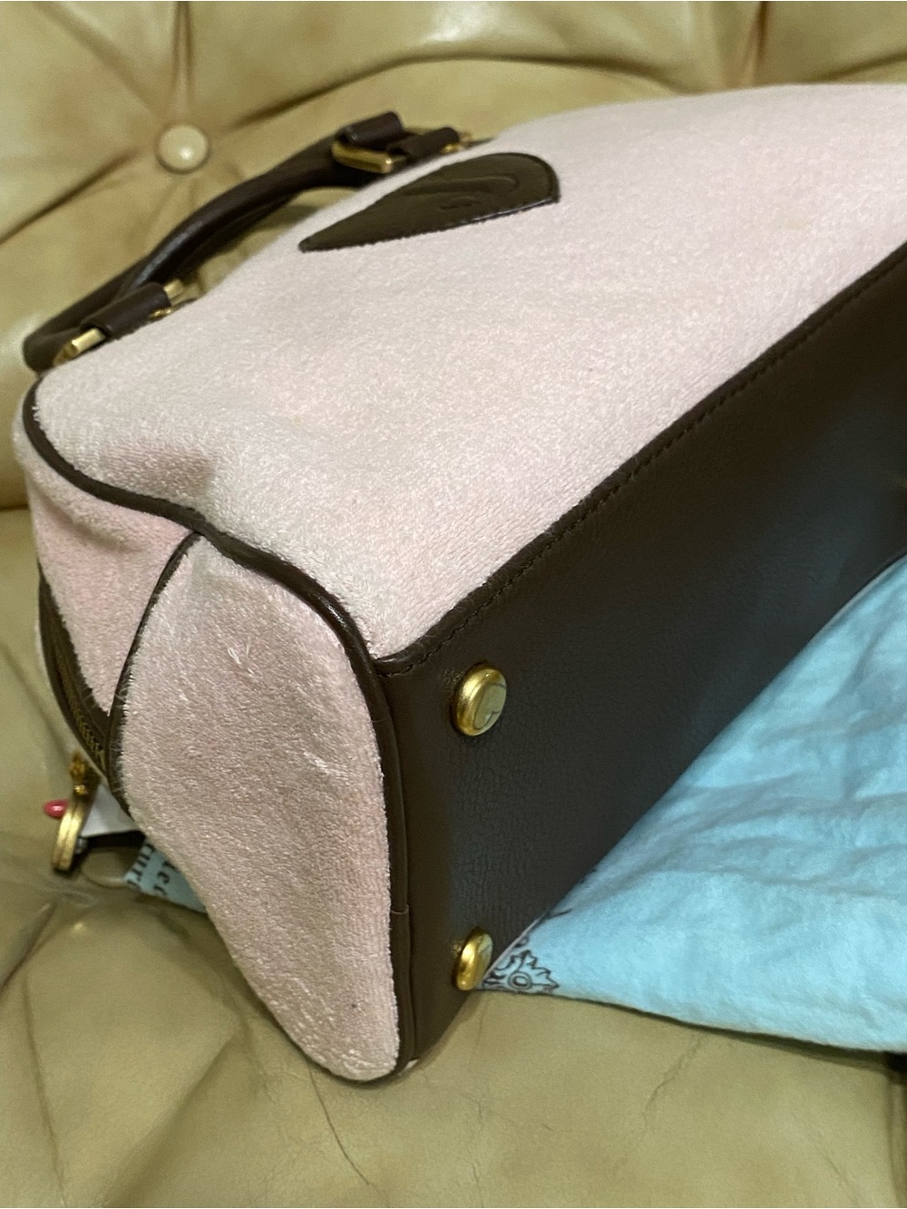 Vintage Juicy Couture Royal Bowler Bag Velour Velvet Baby Pink Crown w/Charms - Picture 9 of 16